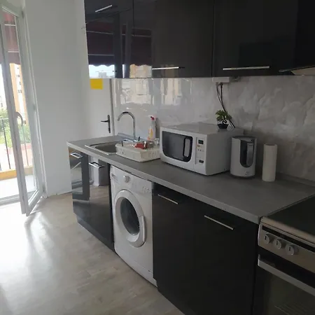 Homestay Parrot Building Skopje