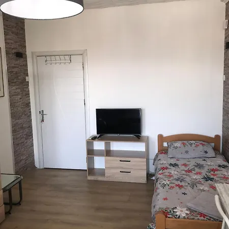 Parrot Building Homestay Skopje