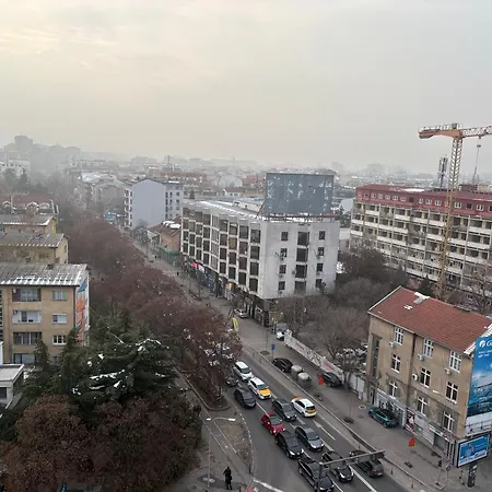 Parrot Building Проживання в сім'ї