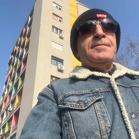 Parrot Building 홈스테이 *