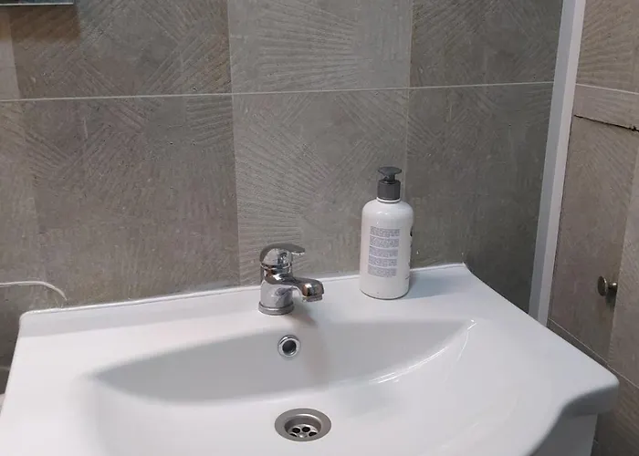 Parrot Building בית אירוח *