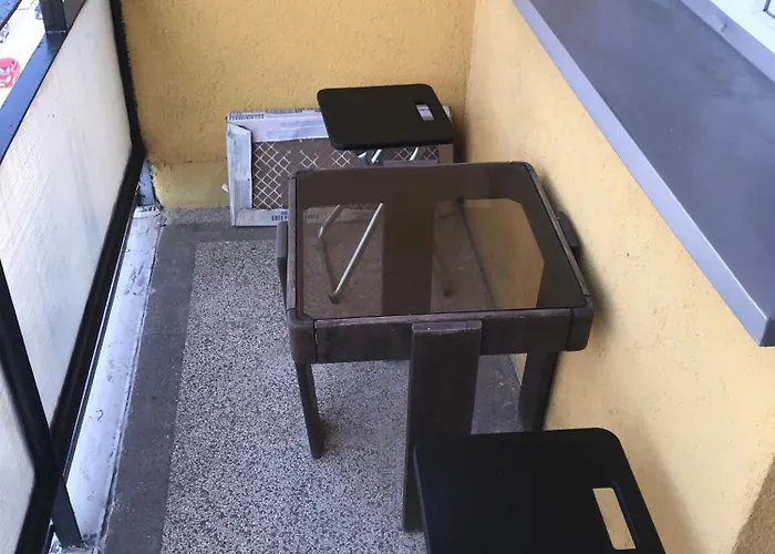 Homestay Parrot Building *