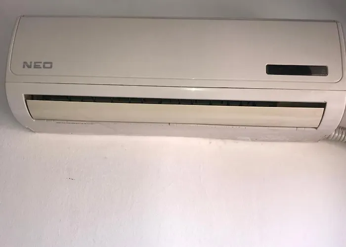 בית אירוח Parrot Building