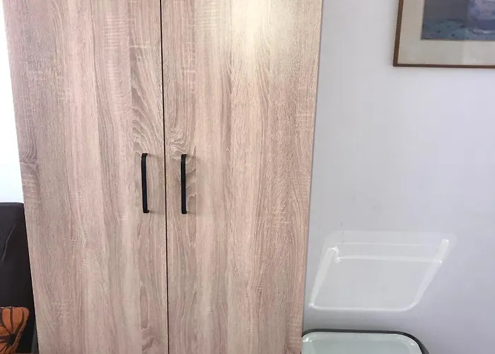 Homestay Parrot Building Skopje