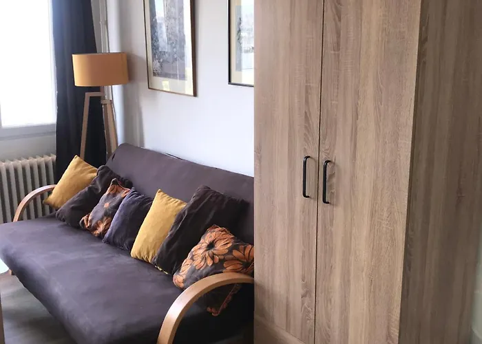 Parrot Building Homestay Skopje