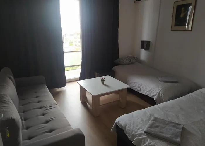 Parrot Building בית אירוח *