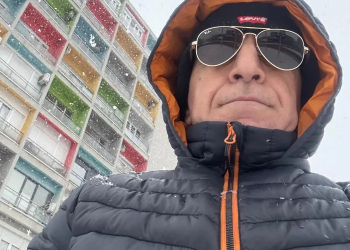 Homestay Parrot Building