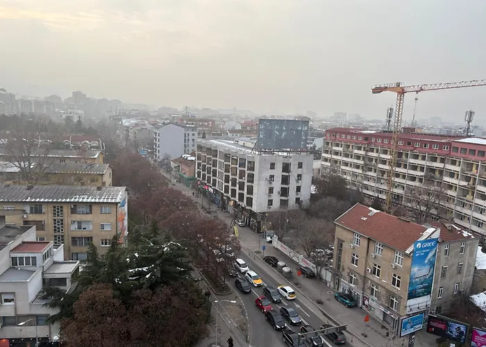 Parrot Building Проживання в сім'ї