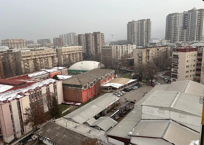 Parrot Building Проживання в сім'ї